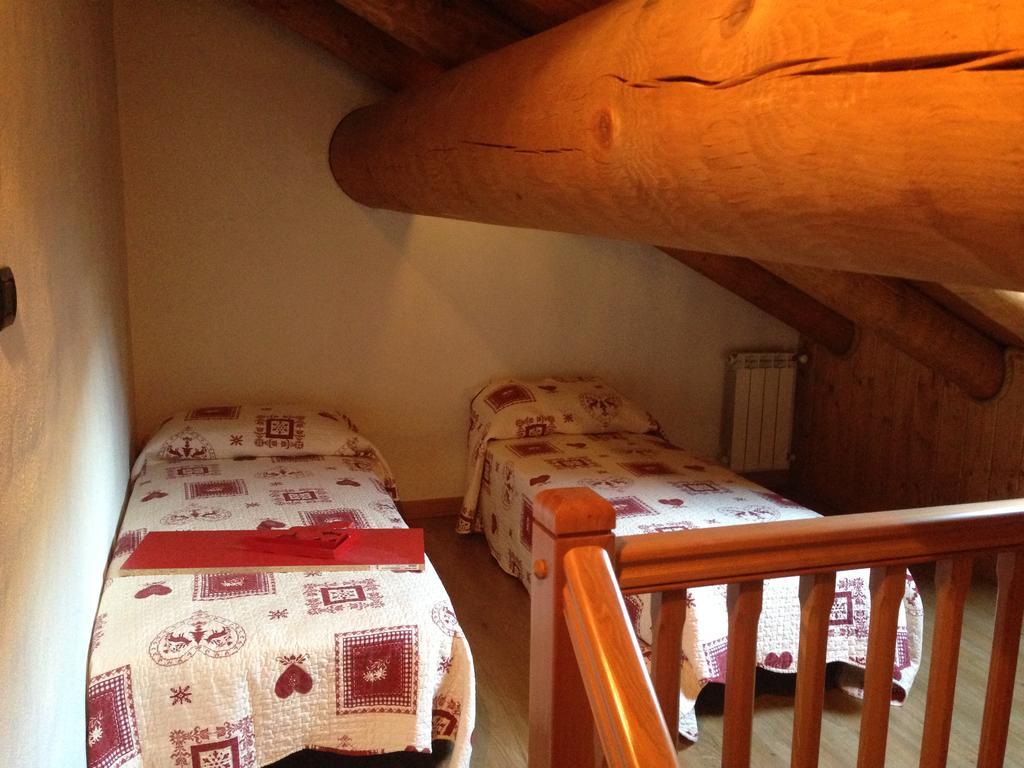 Maison Des Challant Challand Saint Victor Eksteriør billede